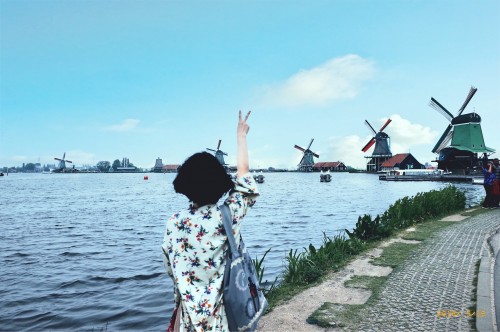 荷比卢德法: 大广场 大风车 大峡谷四日风情之旅