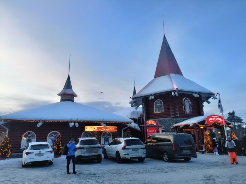 罗瓦涅米圣诞村