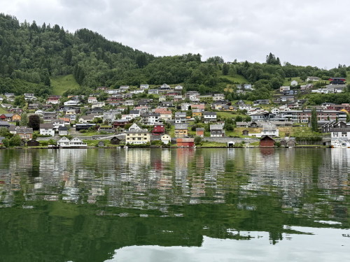 「挪威缩影：弗洛姆铁路与峡湾巡礼」北欧峡湾风情挪威4日游（奥斯陆往返）