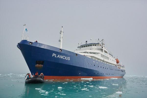 普兰休斯号(Plancius) -南极半岛深度路线-大本营-免费露营、皮划艇、雪鞋/徒步、登山、摄影等(13天12晚)