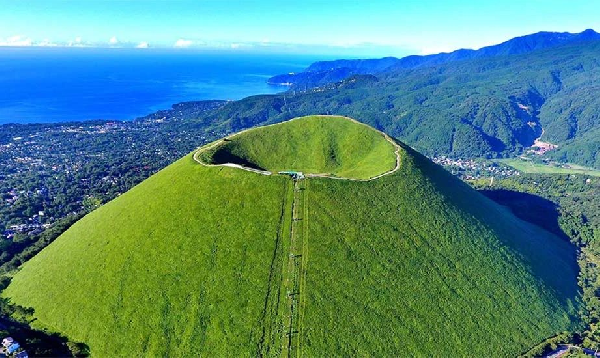 日本伊豆大室山+仙人掌公园+城崎海岸+伊豆观海列车+门胁吊桥 9人团【赠送观海列车票】 (中日语司导)