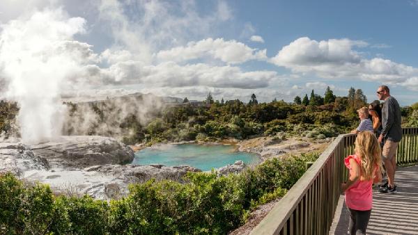 新西兰北岛4天•奔驰小团（奥克兰往返）