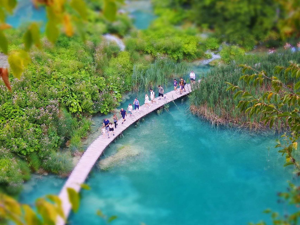 欧洲旅行如何避免旺季的高成本？